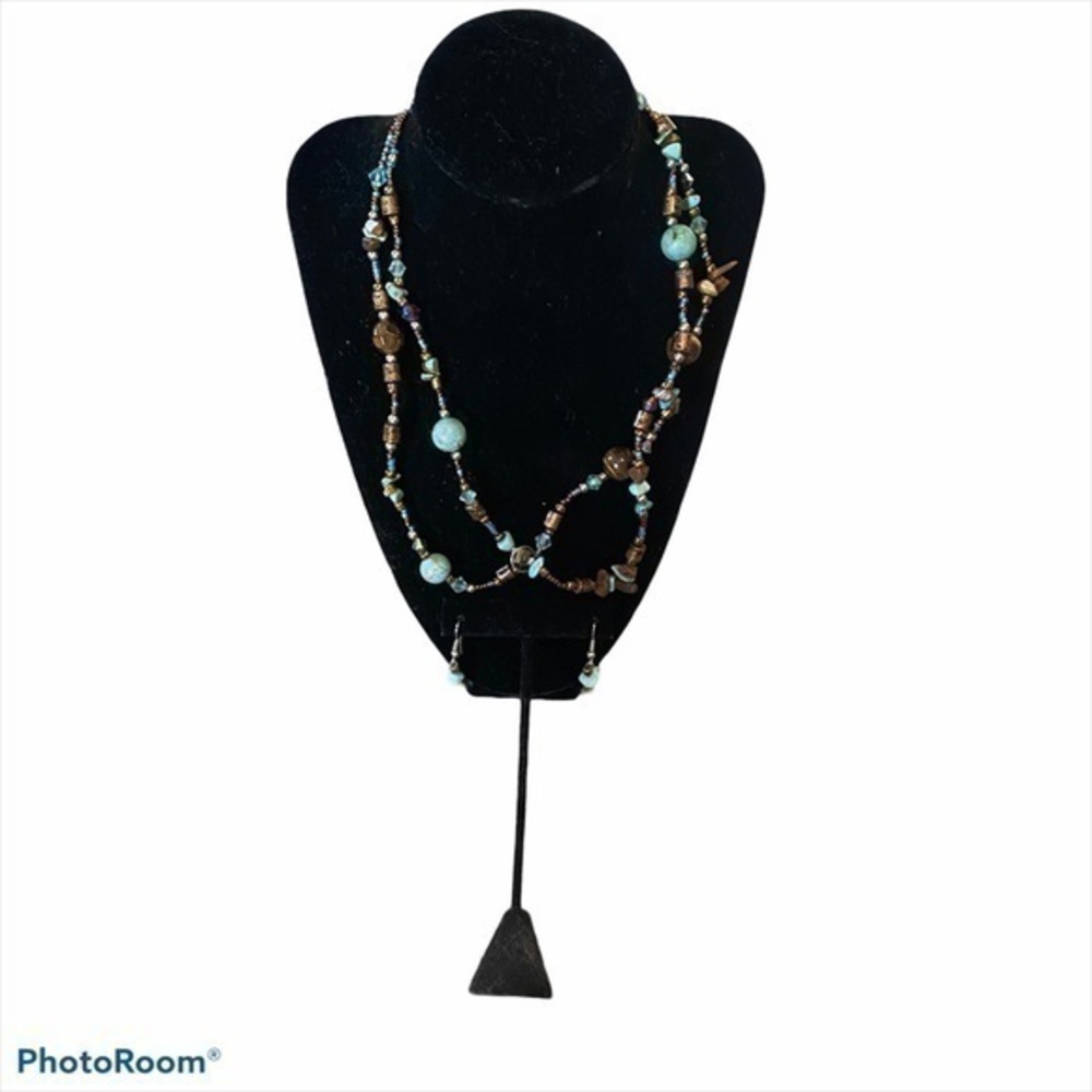 Turquoise beaded necklace and earring set